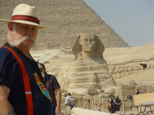 As the original Desert Rats did over 70 years ago, the Memorial Associations Chairman Rod Scott takes in the sights of ancient Egypt, which this time is the Sphynx.