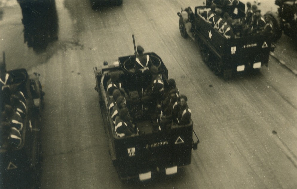 Half-Tracks form 621 Field Sqn, RE in the parade, The 46 serial is just visible.