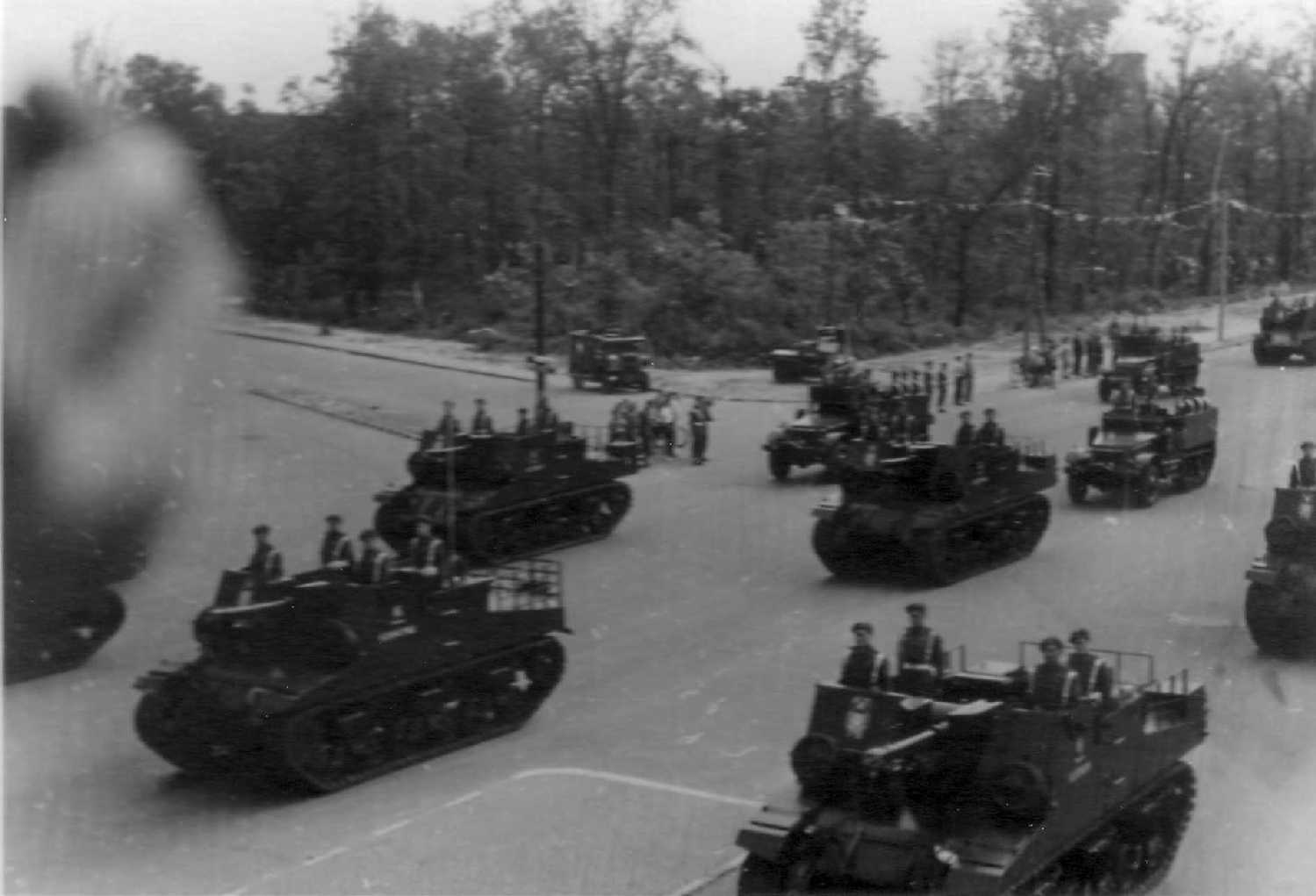 The Sextons and Half-tracks of 5th RHA in the parade. Picture courtesy of Norman Whyte REME.